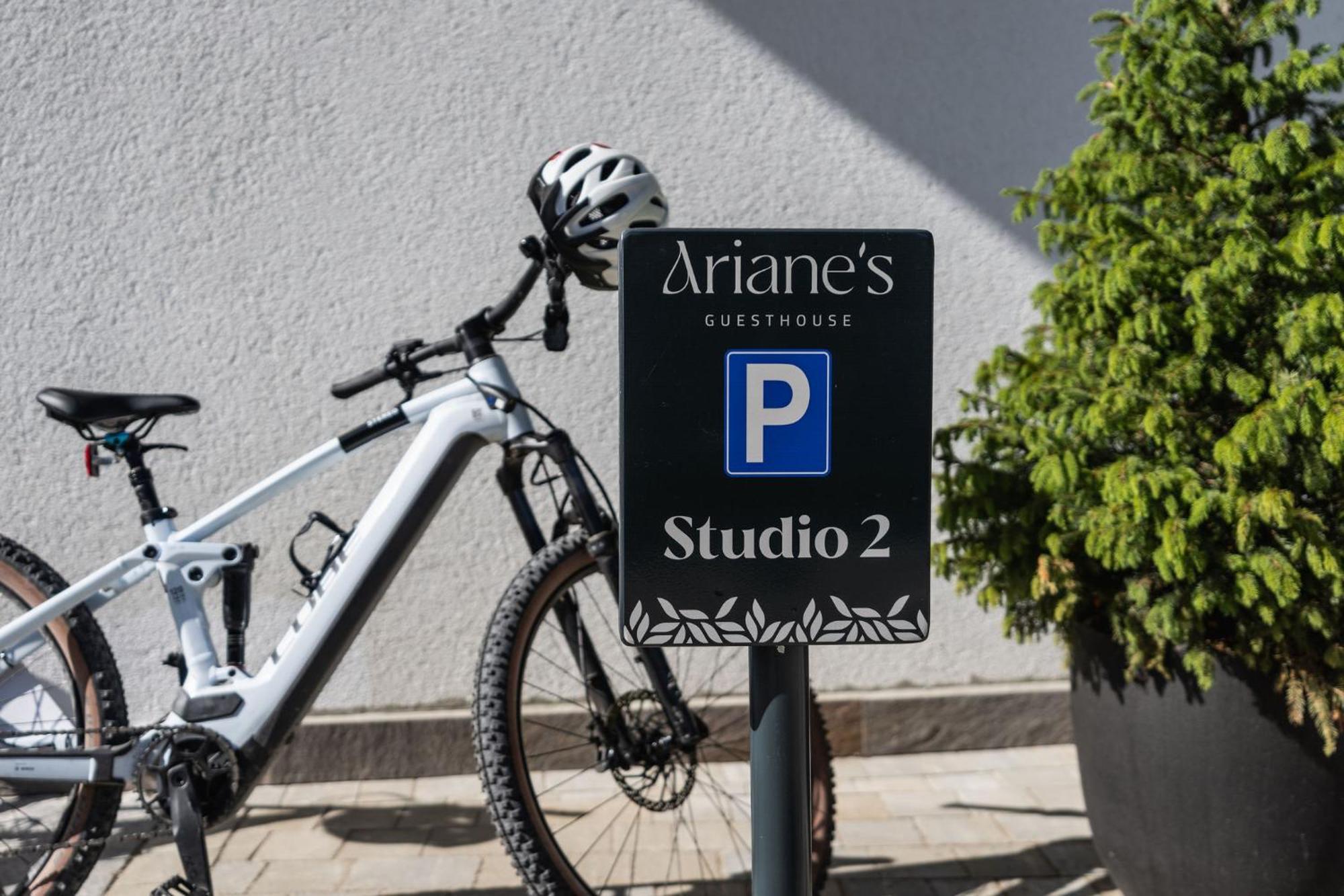 Ariane'S Guesthouse Sexten Exteriér fotografie